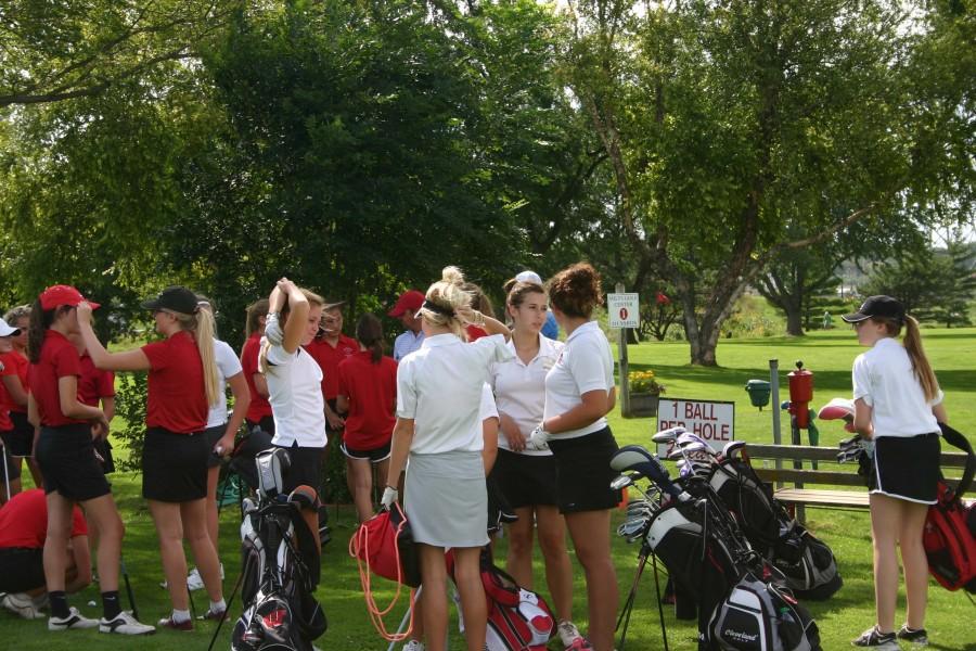 PREVIEW: Girls Golf Loses Some Players, Looks to Stay Solid
