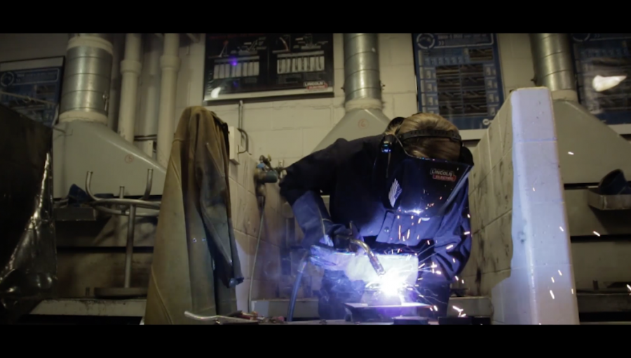 Ellie Furchert:Welder Beats Stereotypes