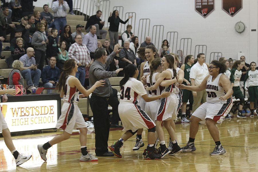 PREVIEW: Girls varsity basketball has high hopes for this season