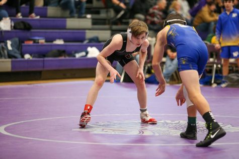 Warriors Split Senior Night Duals