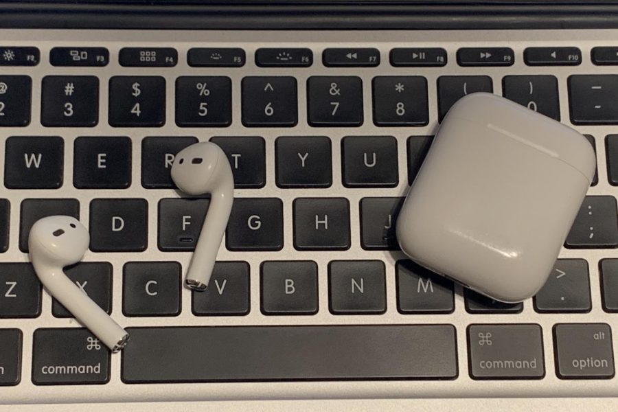 Every student who completes the laptop safety quiz with a score of 11 out of 12 or higher will be entered into a drawing for Apple AirPods.