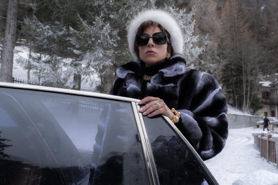 Patrizia Reggiani (Gaga) arriving at Maurizio Gucci's (Driver) ski resort.