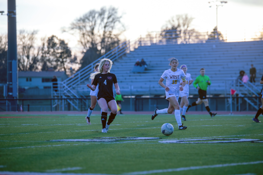 Girls soccer team makes the final four of Metro tournament