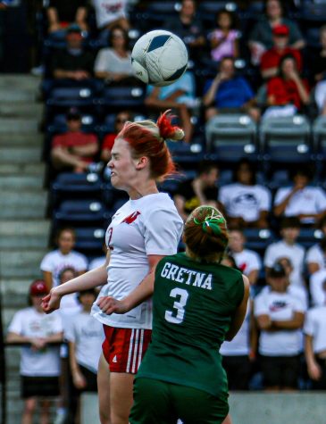 Girls soccer battles top-ranked Gretna to the end