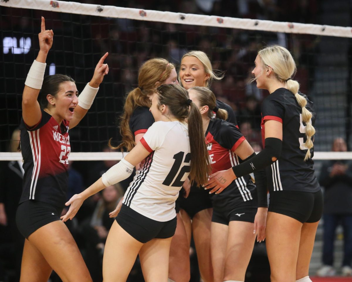 Volleyball team’s season ends in the semi-finals