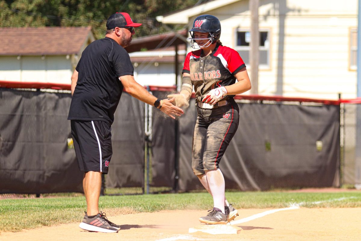 Softball team falls short in metro tournament