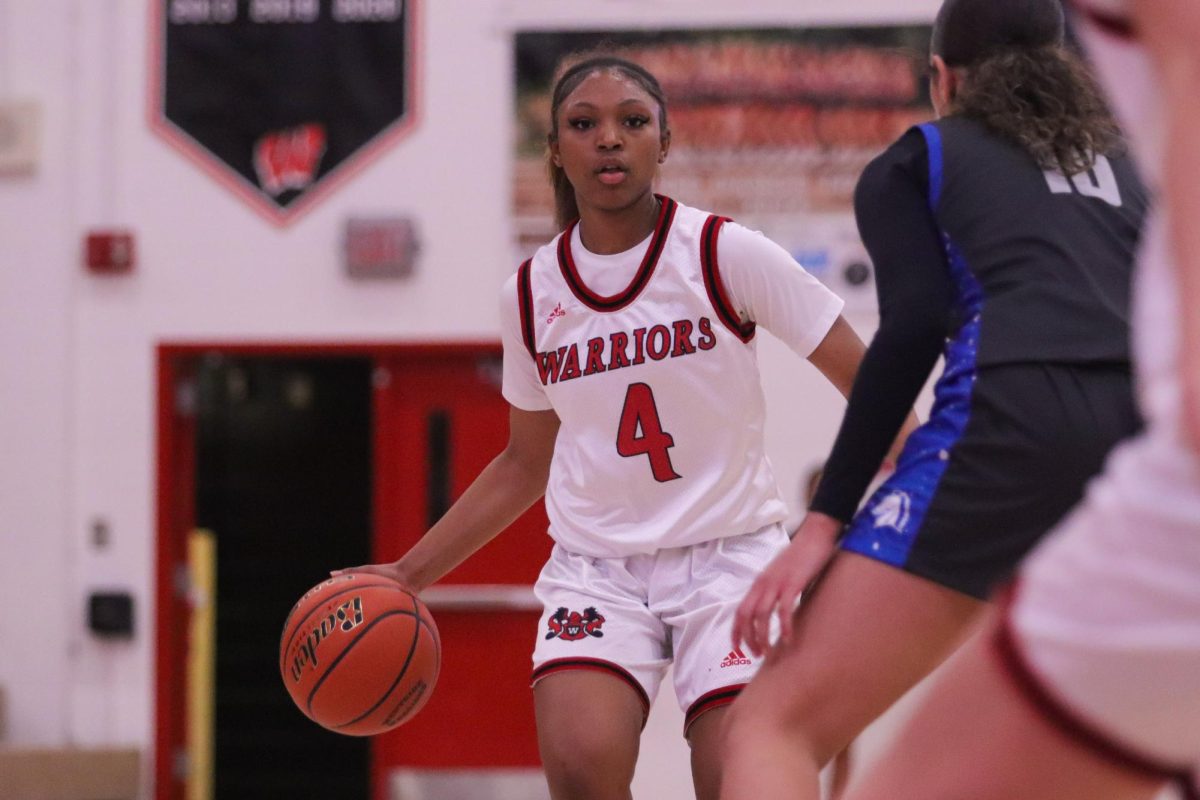 Girls Basketball Warms-Up for the New Season