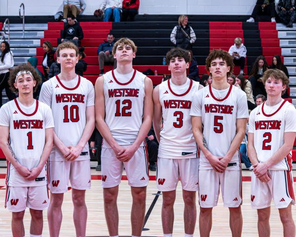 PHOTO GALLERY: Varsity Boys Basketball Senior Night