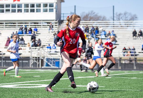 Senior Kicks Into her Final Season