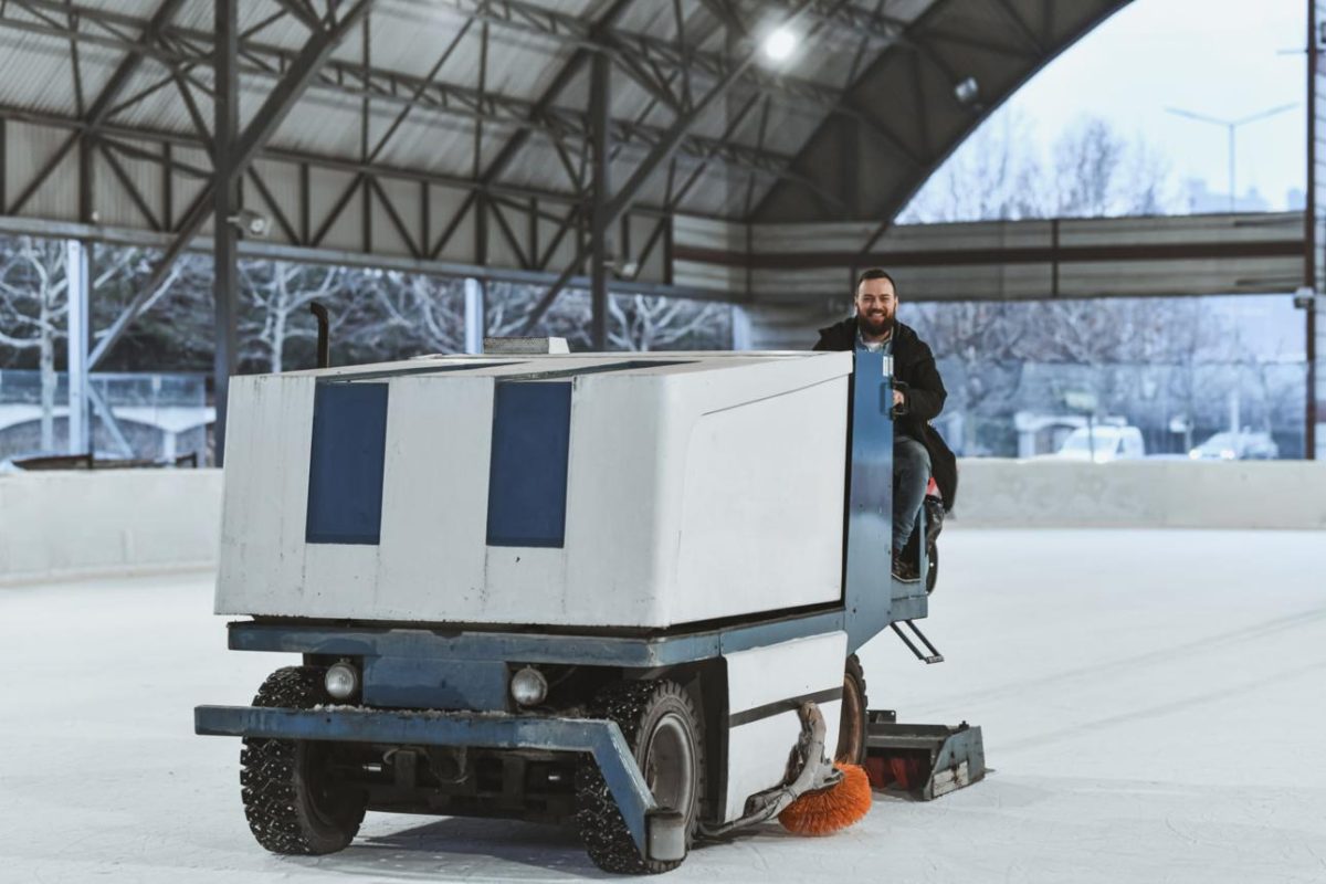 Milano Ice Skating Arena generated substantial debate